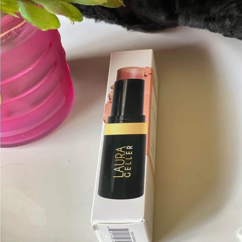 NWT Laura Geller Italian Marble Blush Stick color- Apricot Spritz